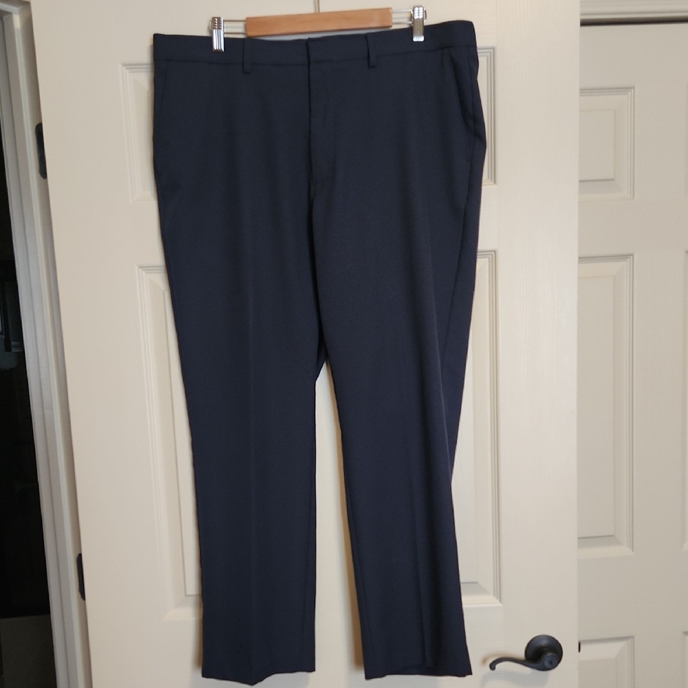 Haggar Navy Straight Fit Dress Pants, 40x30, Like New